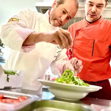 Tirolerhof Doelsach 여관